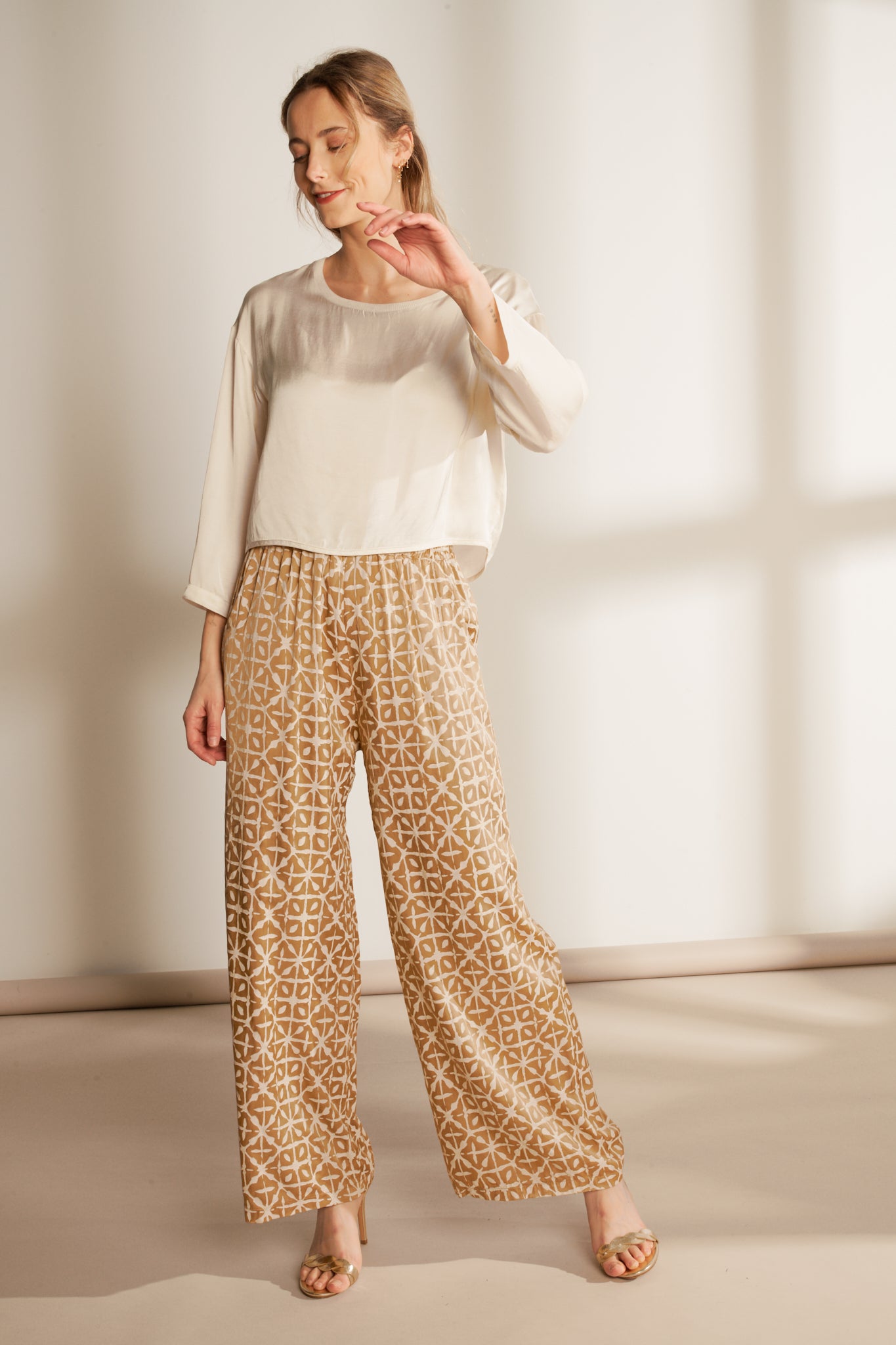 WIDE SILKY ETHNIC TROUSERS (F5017P05Q) - CAMEL 75V