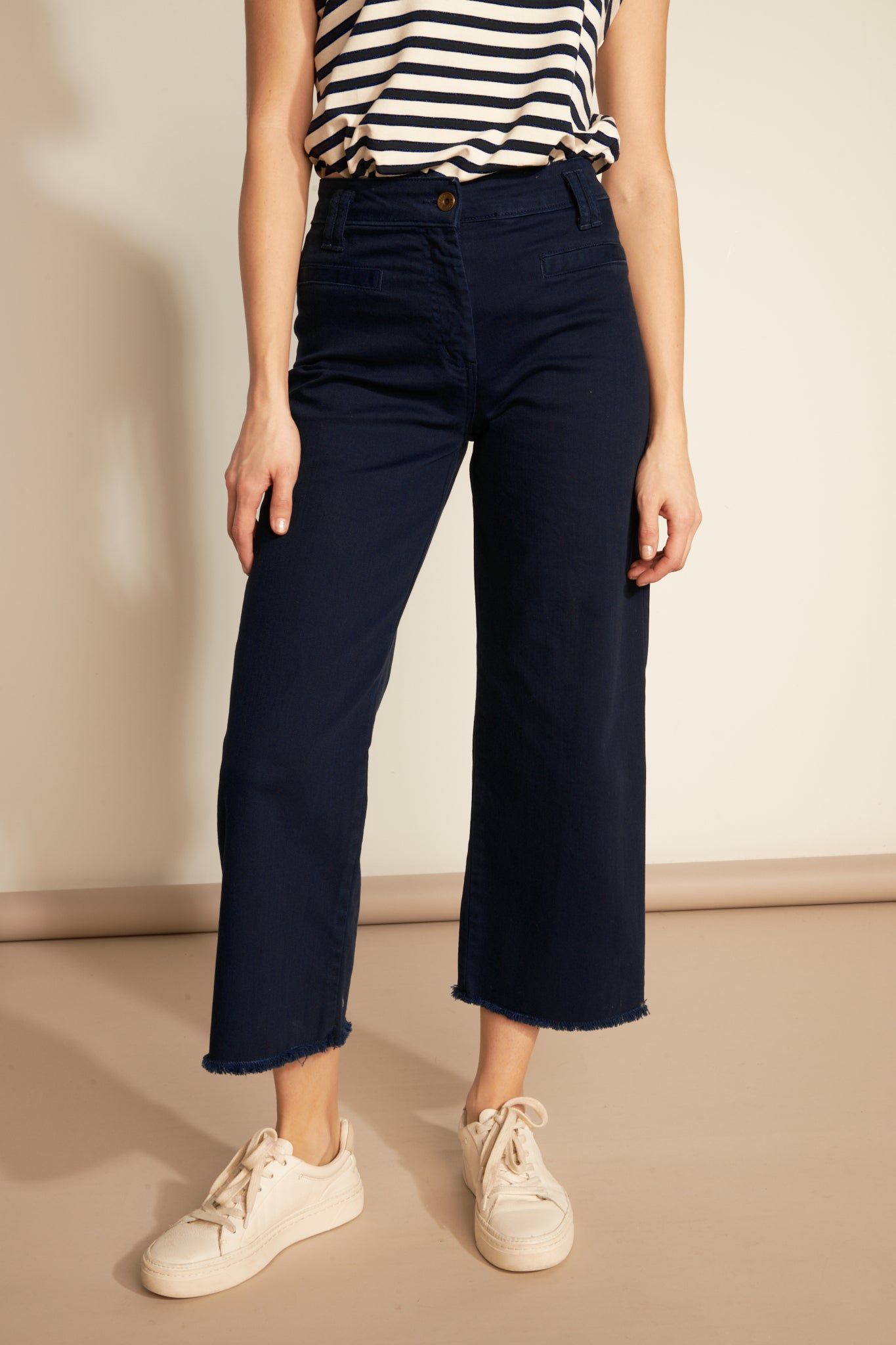 ARIETTE MARINE 7/8 FLARED TROUSERS