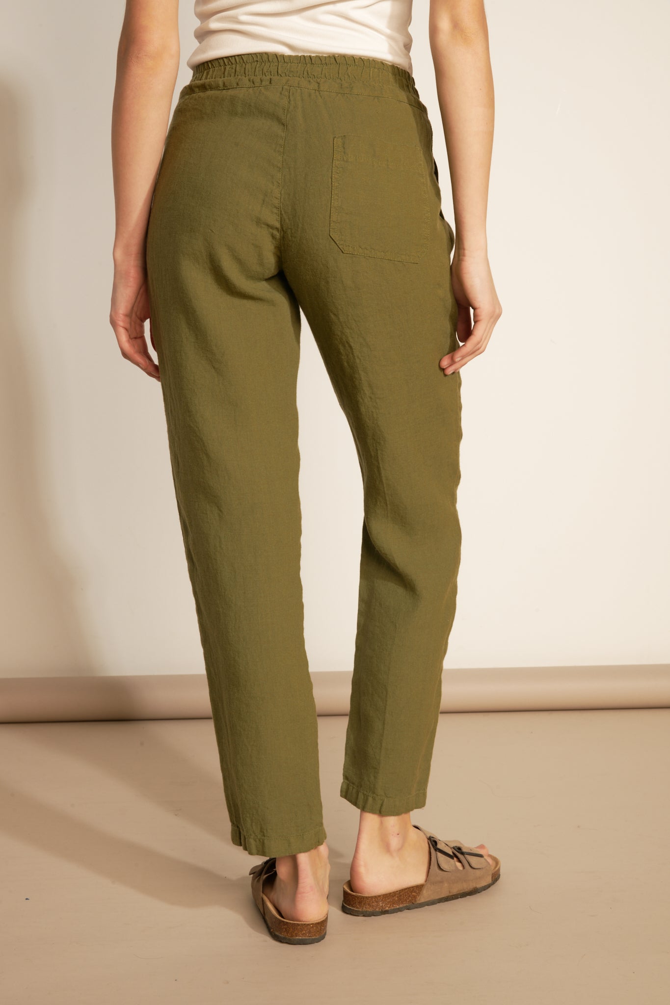 ELASTIC LINEN PLATE POCKET TROUSERS - KHAKI