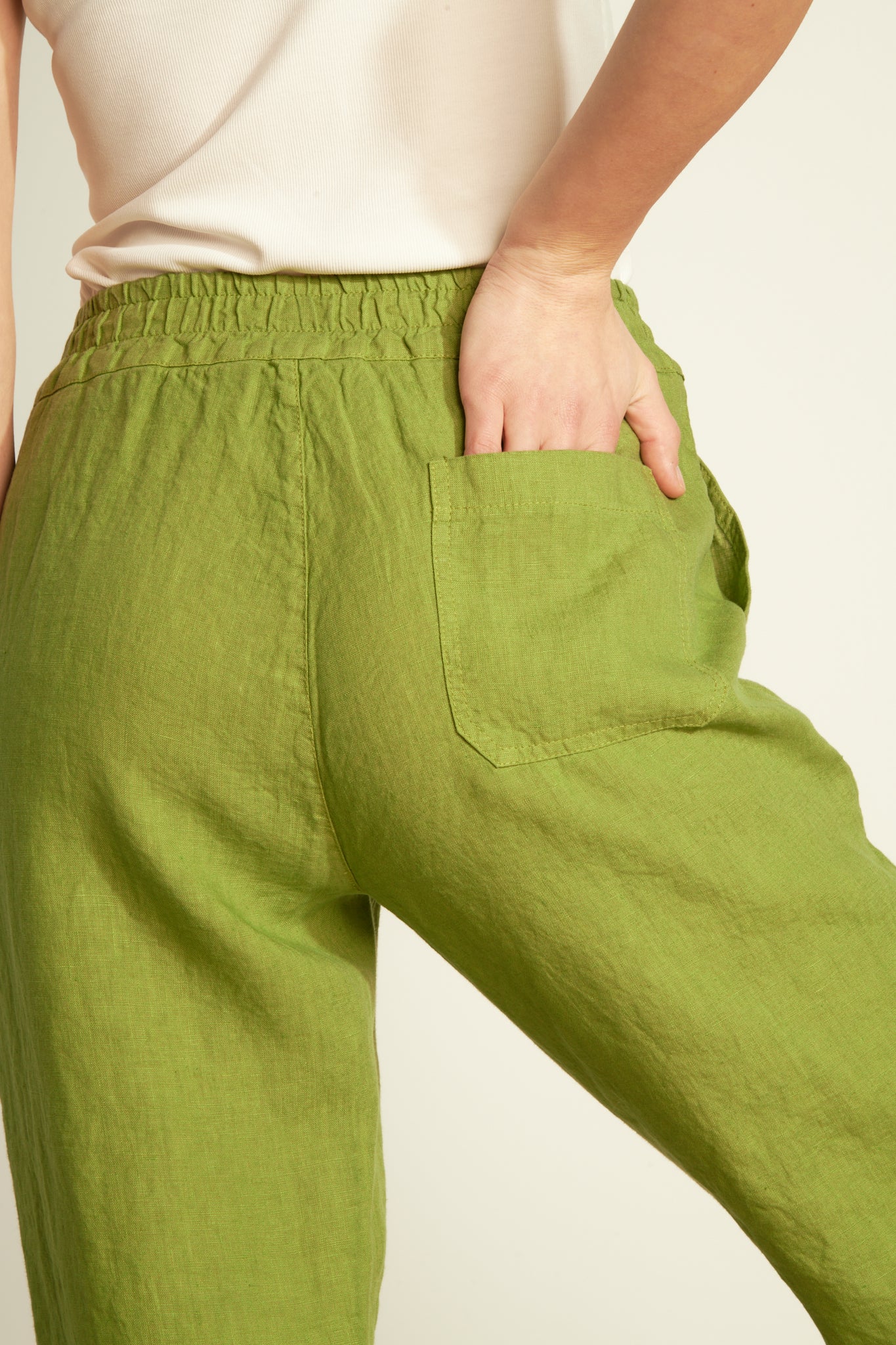 ELASTIC TROUSERS WITH LINEN PLATE POCKET - PISTACHIO