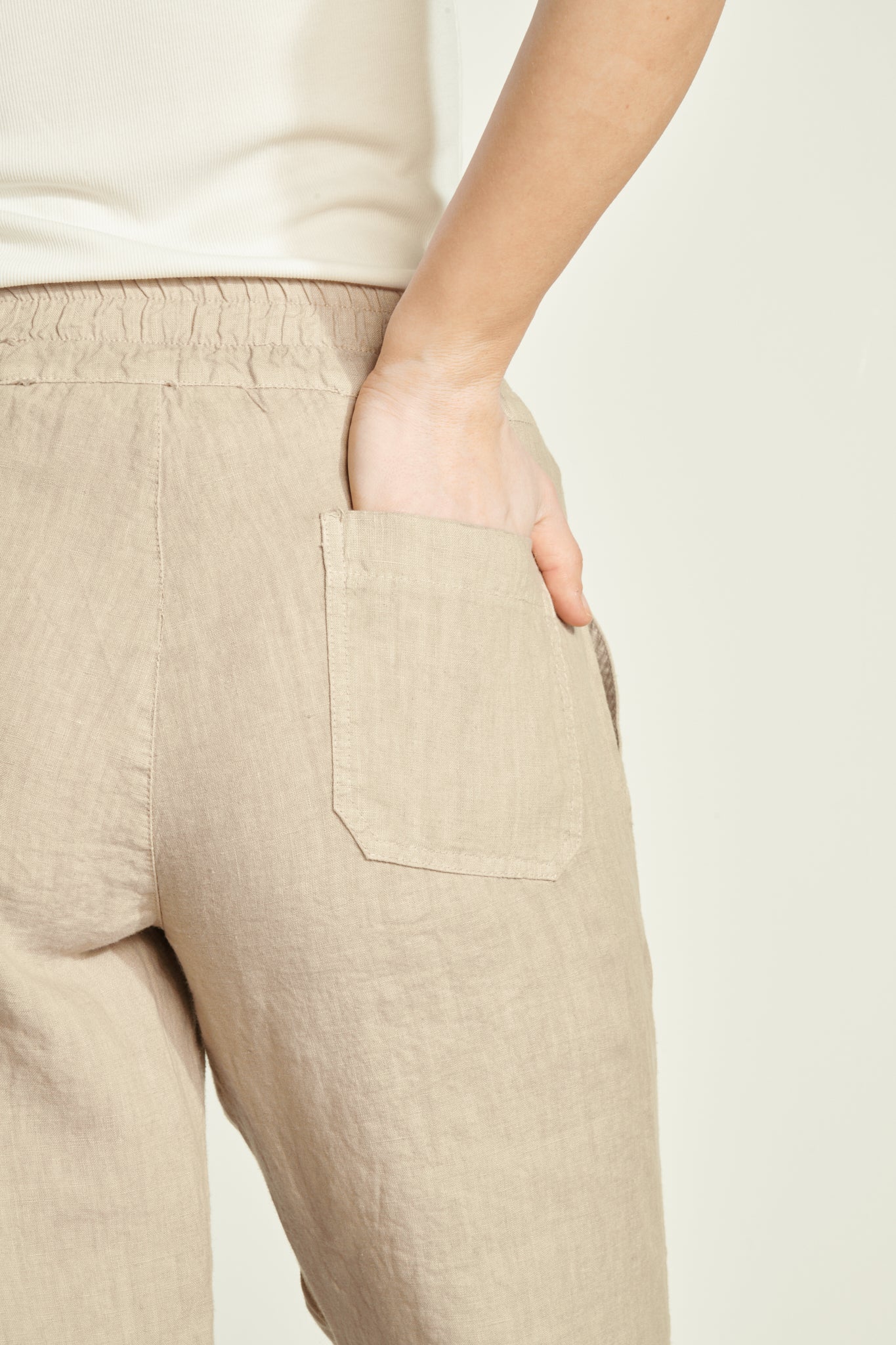 ELASTIC LINEN PLATE POCKET TROUSERS - SAND