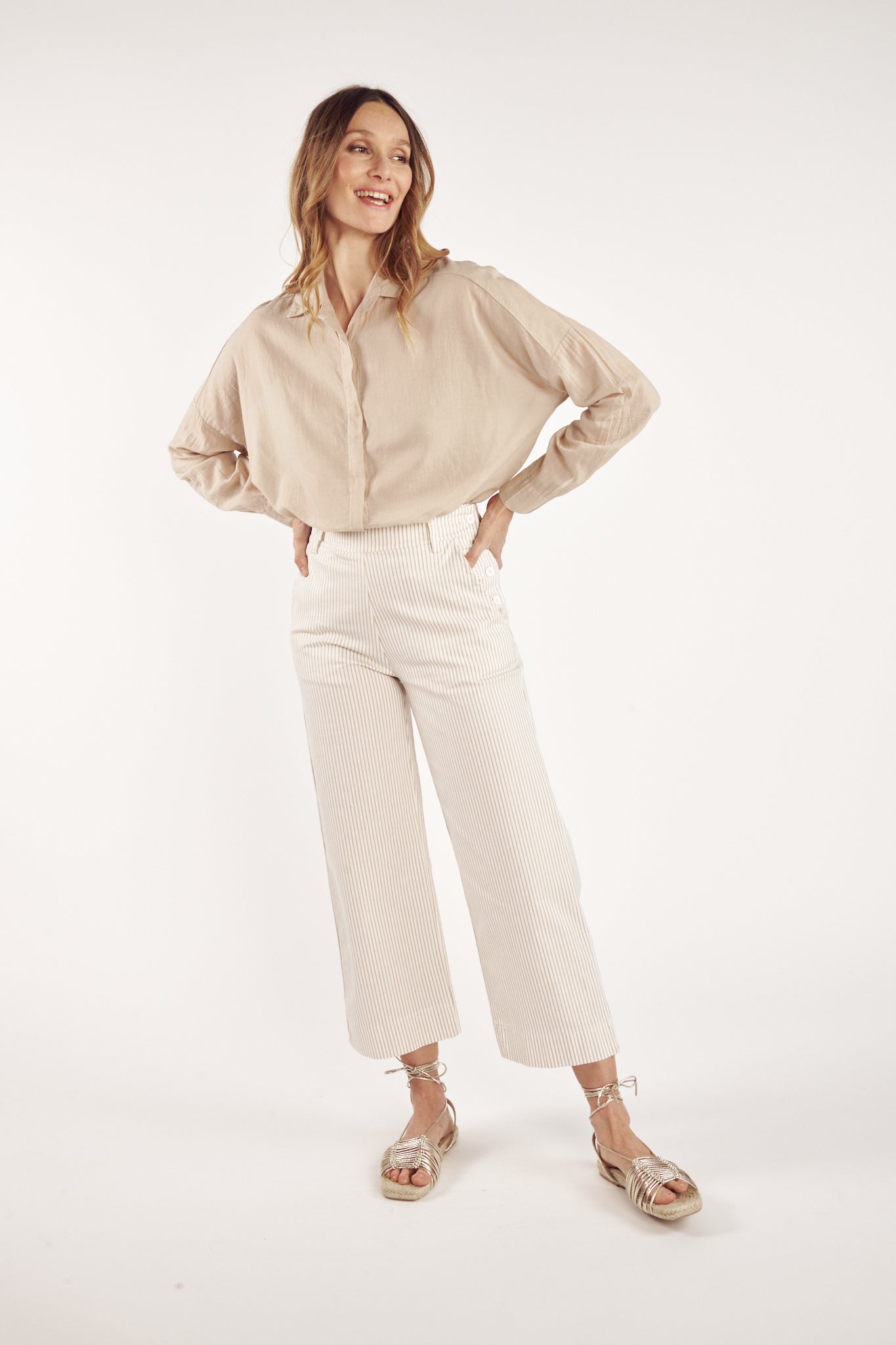 PANTALON ÉVASÉ À RAYURES SABLE CAIN