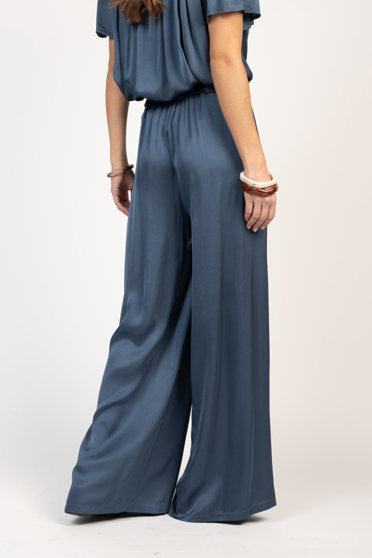 PANTALON SATINÉ ÉVASÉ EULALIE BLEU