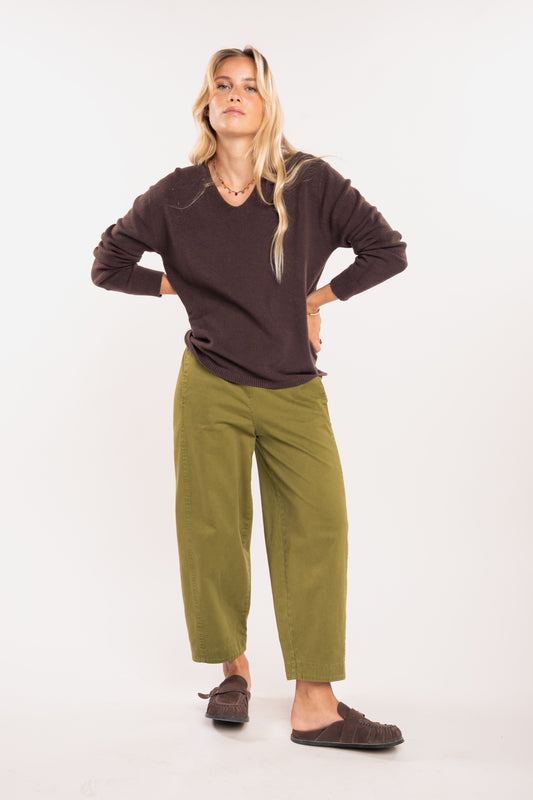 Pull ample femme marron et pantalon barrel 7/8ème stonemaille pistache 