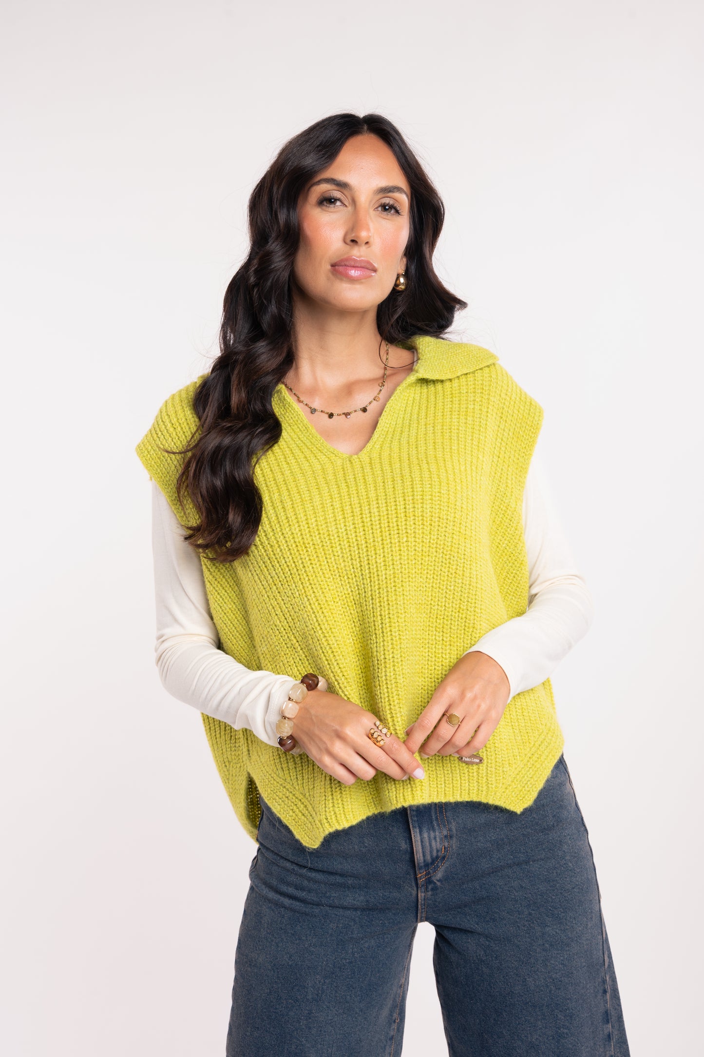 Pull col polo vert olive et t-shirt col v écru 