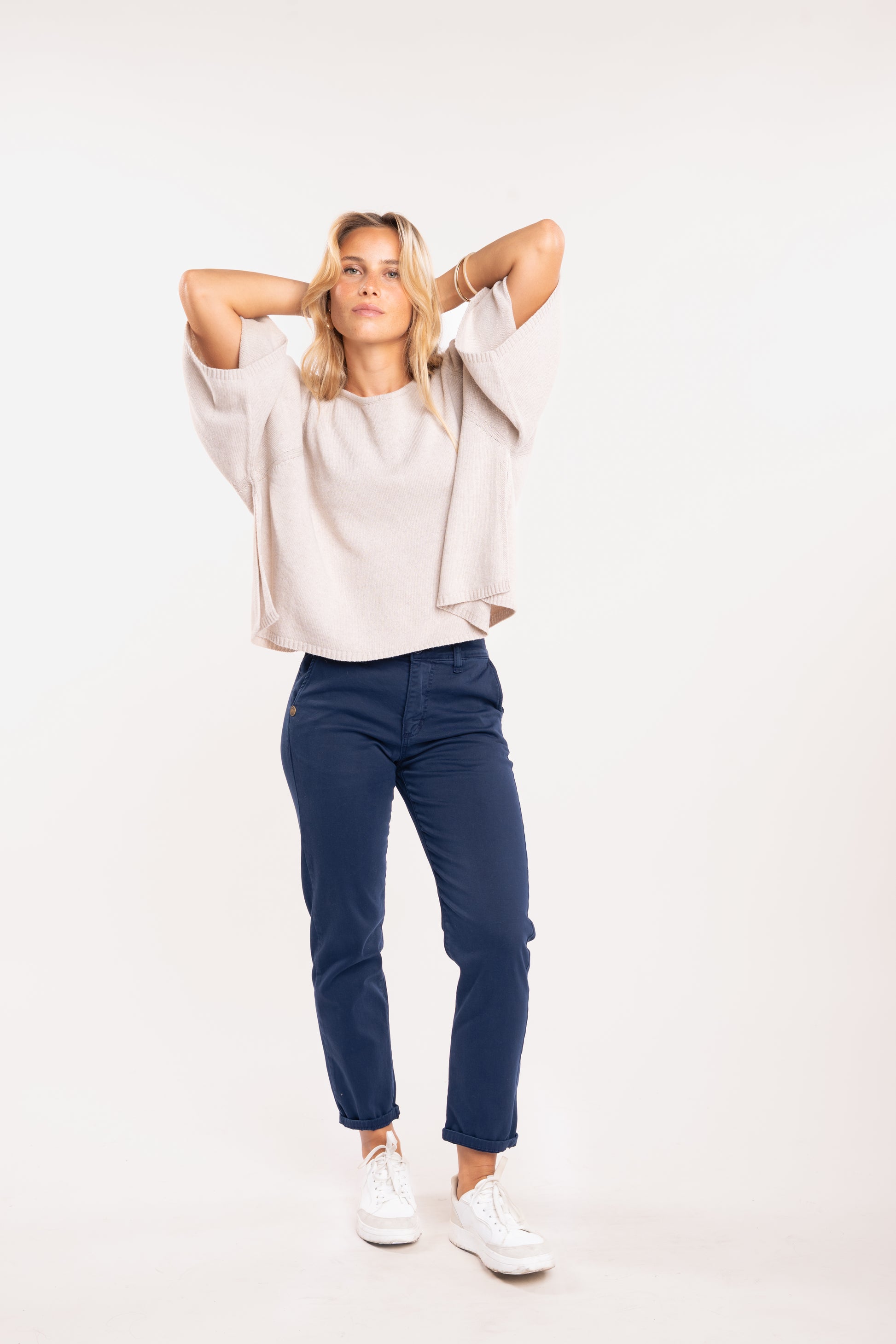 Pull femme oversize beige et chino 7/8ème marine 