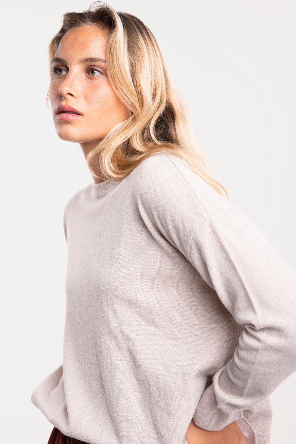 Pull fin col rond beige 