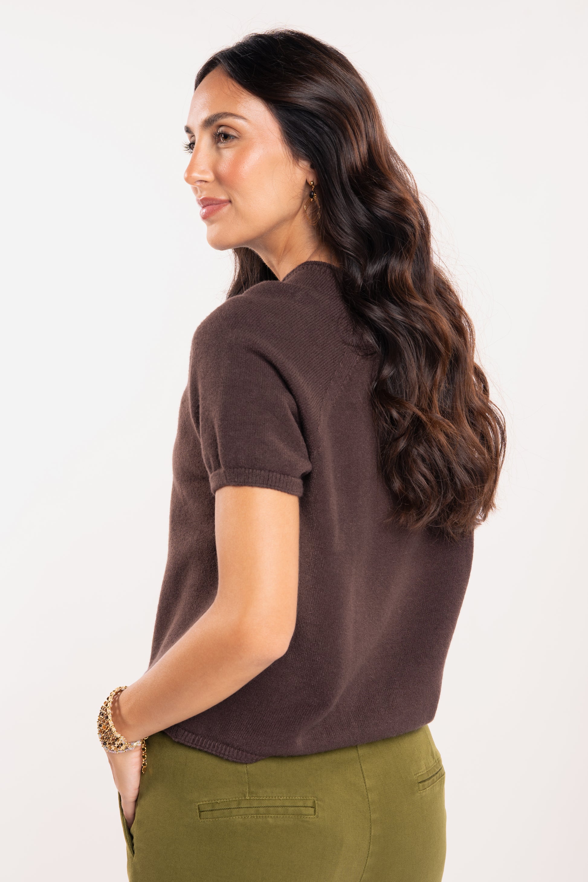Pull manches courtes marron de dos