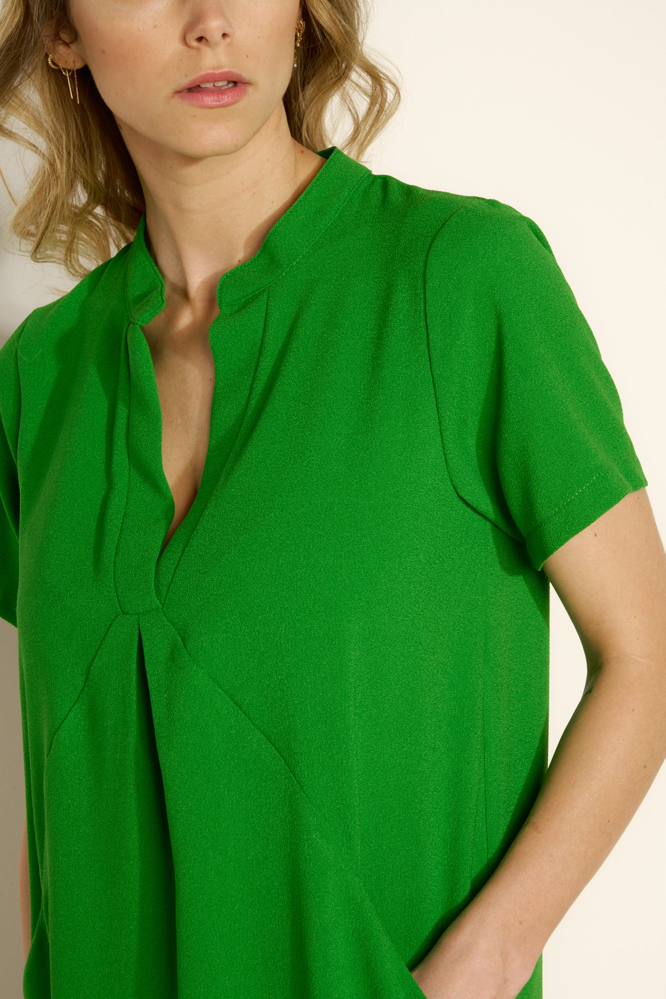 AUDREY GREEN SHORT-SLEEVED DRESS