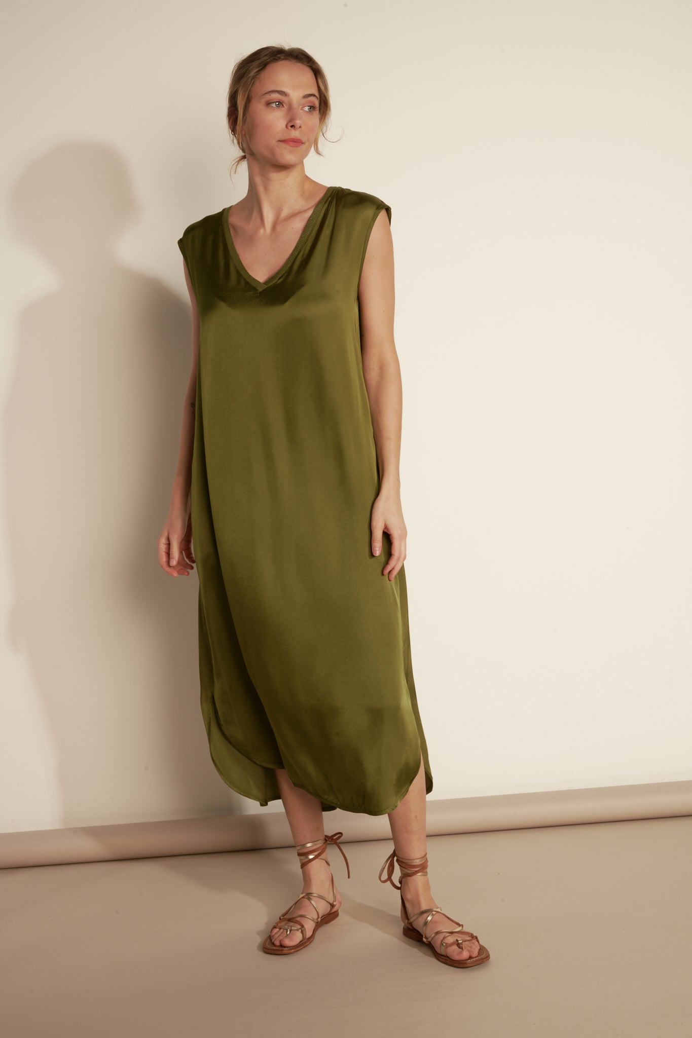 LIQUETTE SILKY MIDI DRESS (FA651A05Q) - KHAKI