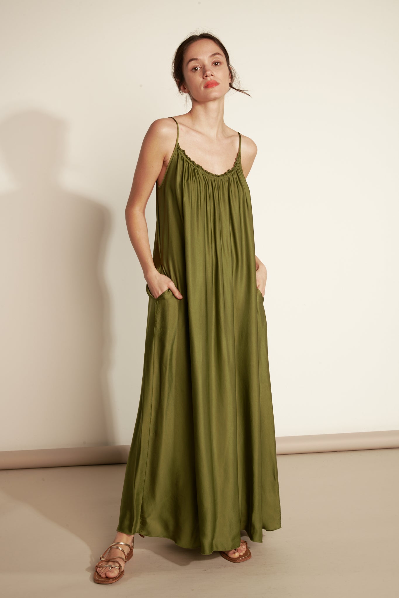 LONG SILKY FINE STRAP DRESS (FA650A05Q) - KHAKI