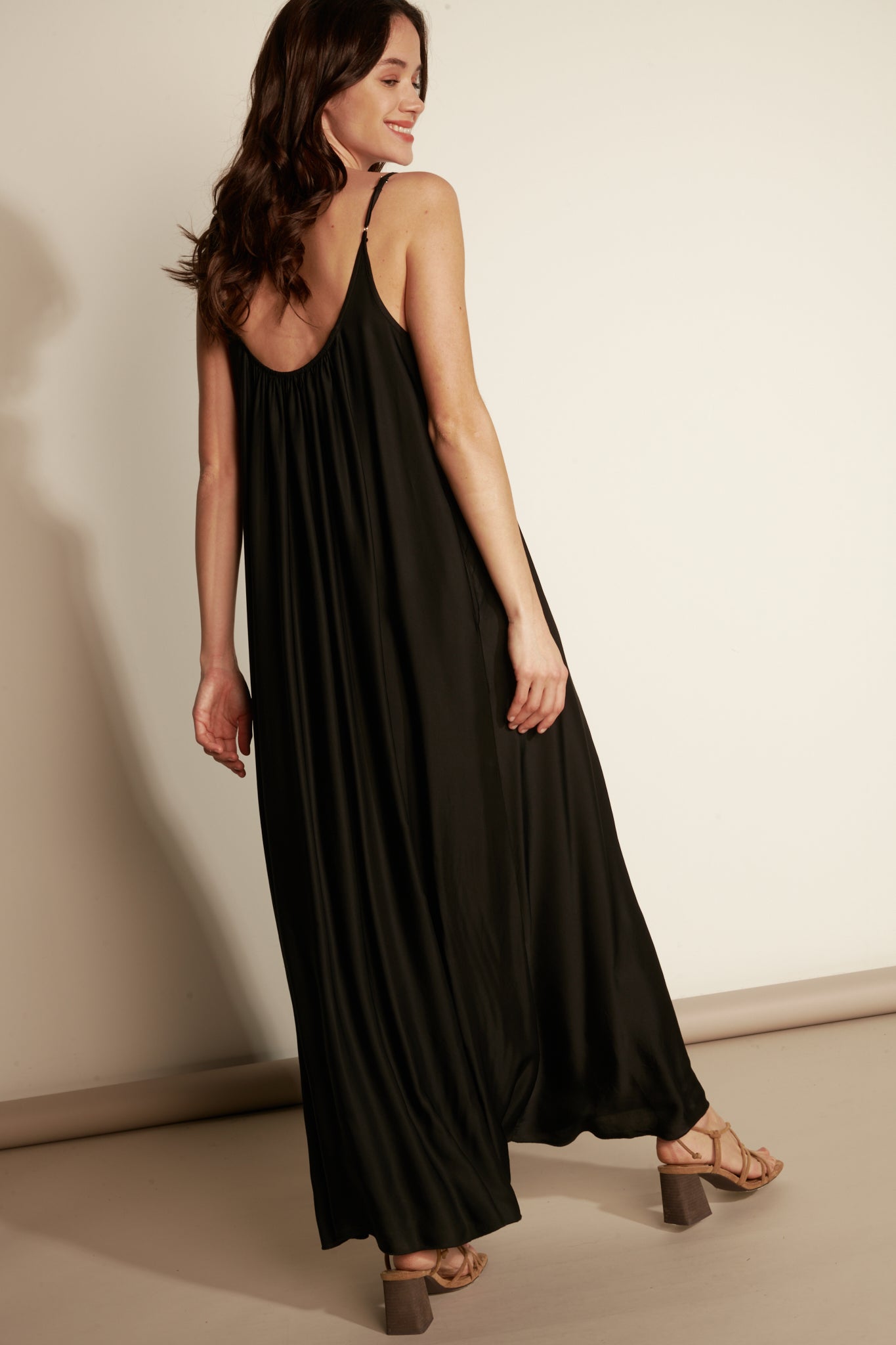 LONG SILKY FINE STRAP DRESS (FA650A05Q) - BLACK