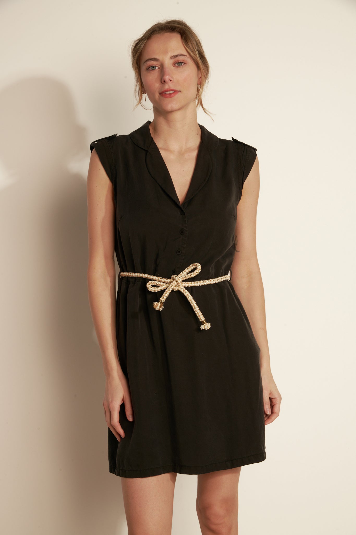SLEEVELESS TENCEL DRESS - BLACK