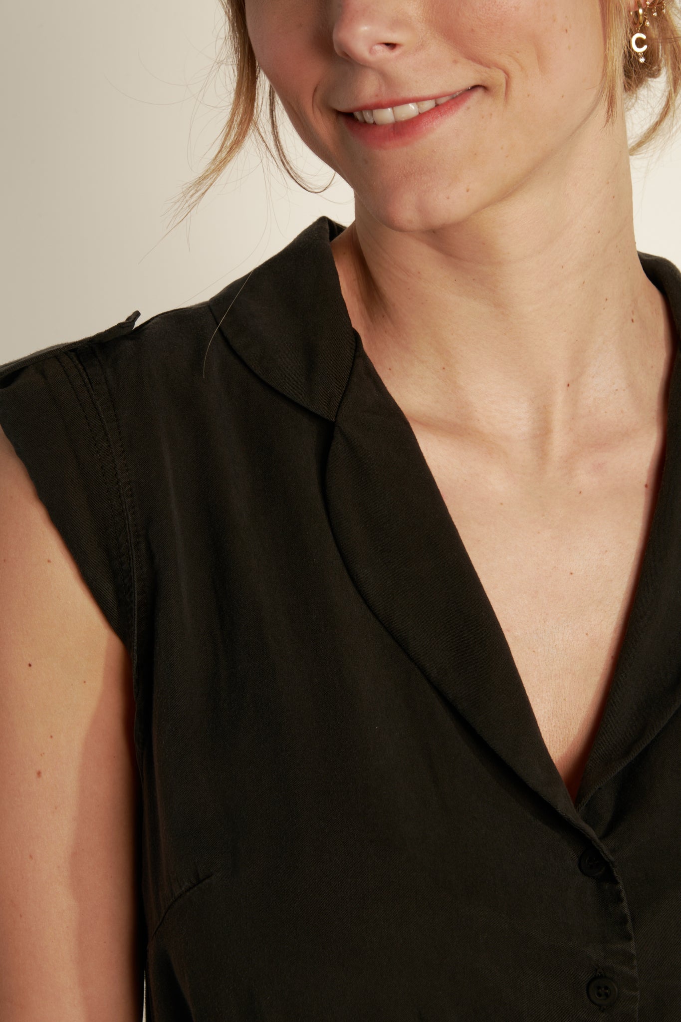 SLEEVELESS TENCEL DRESS - BLACK