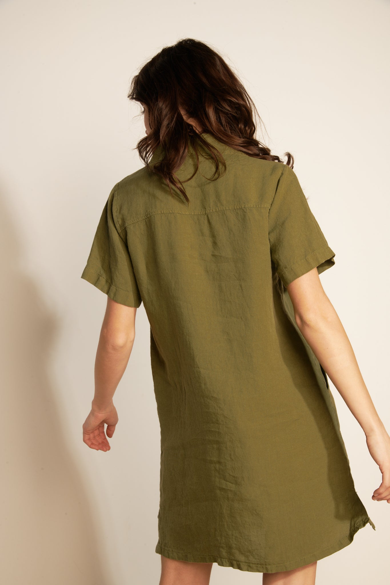 LOOSE SHORT-SLEEVED LINEN DRESS - KHAKI