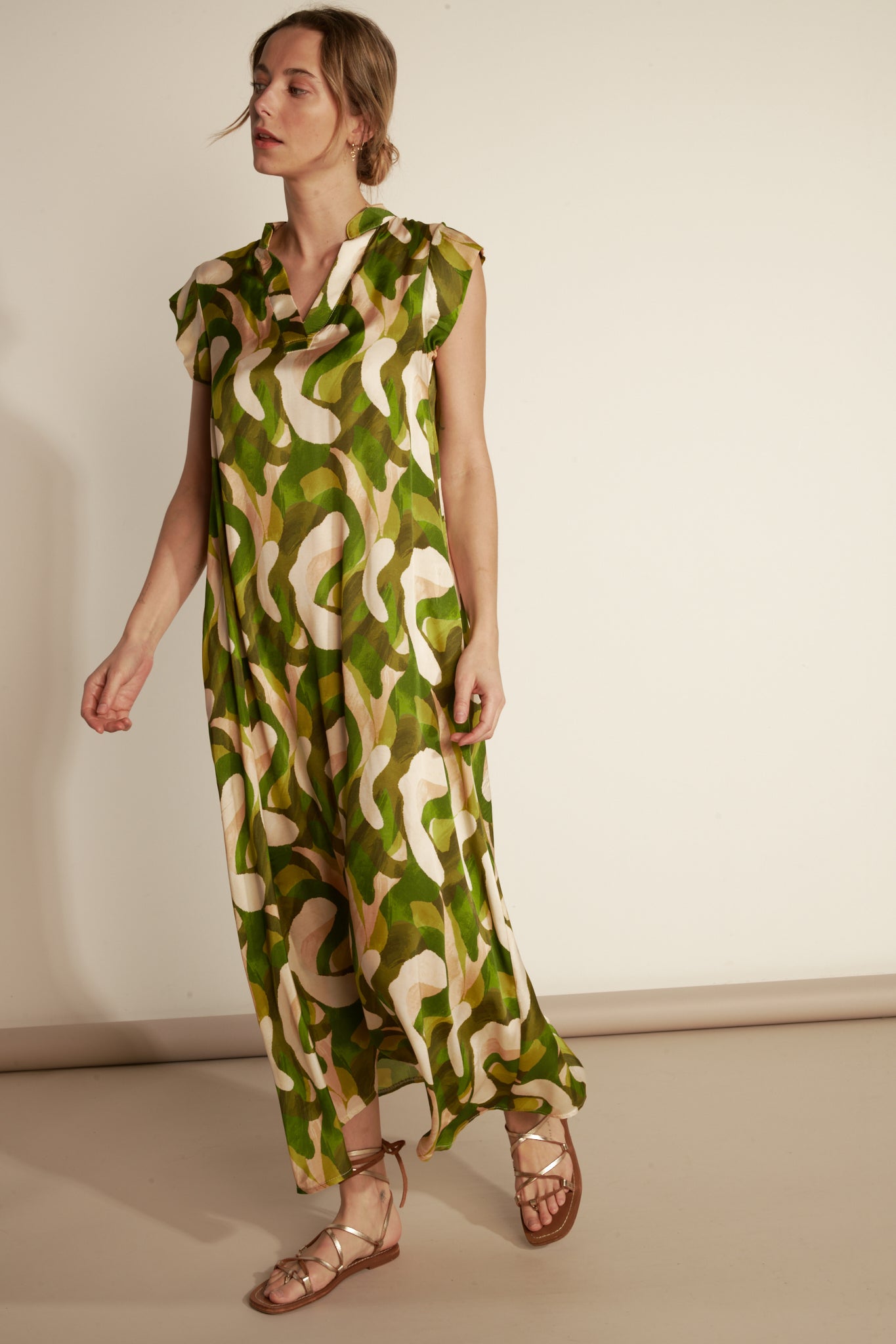 GLAM PRINT MAO COLLAR LONG DRESS - JUNGLE LIME