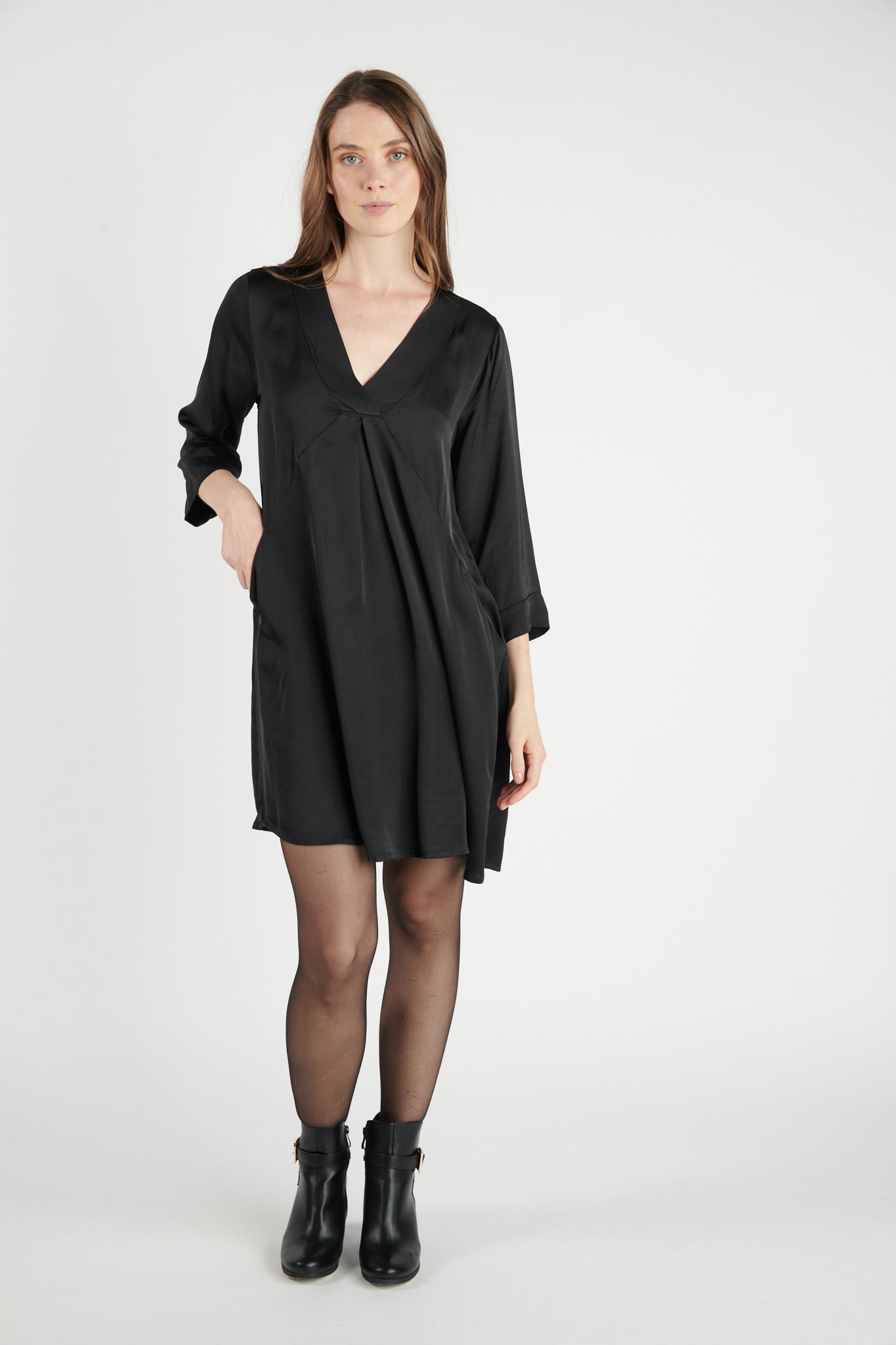 ROBE COURTE DOMAE NOIR