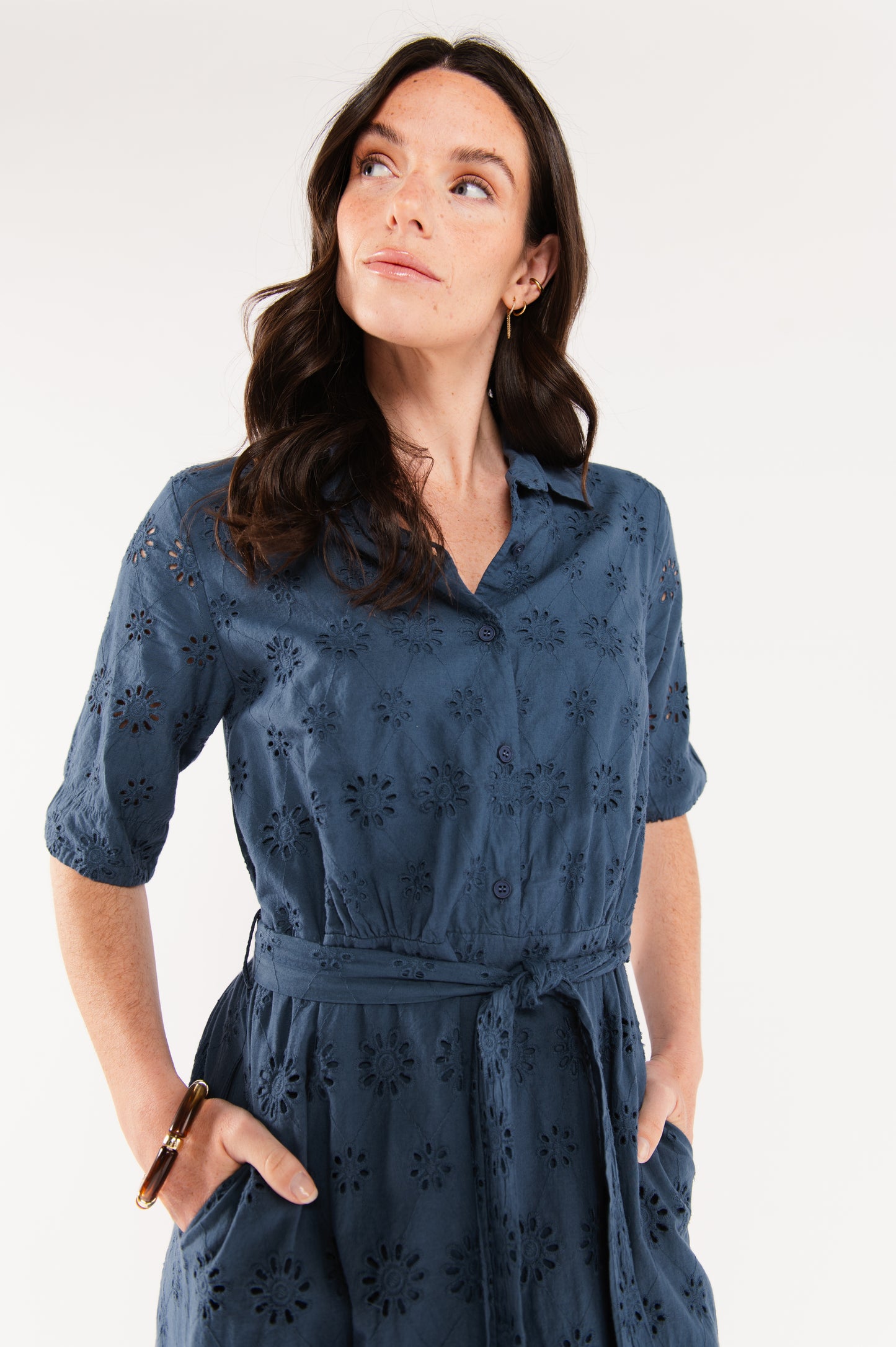 ROBE BRODÉE ÉNID BLEUE