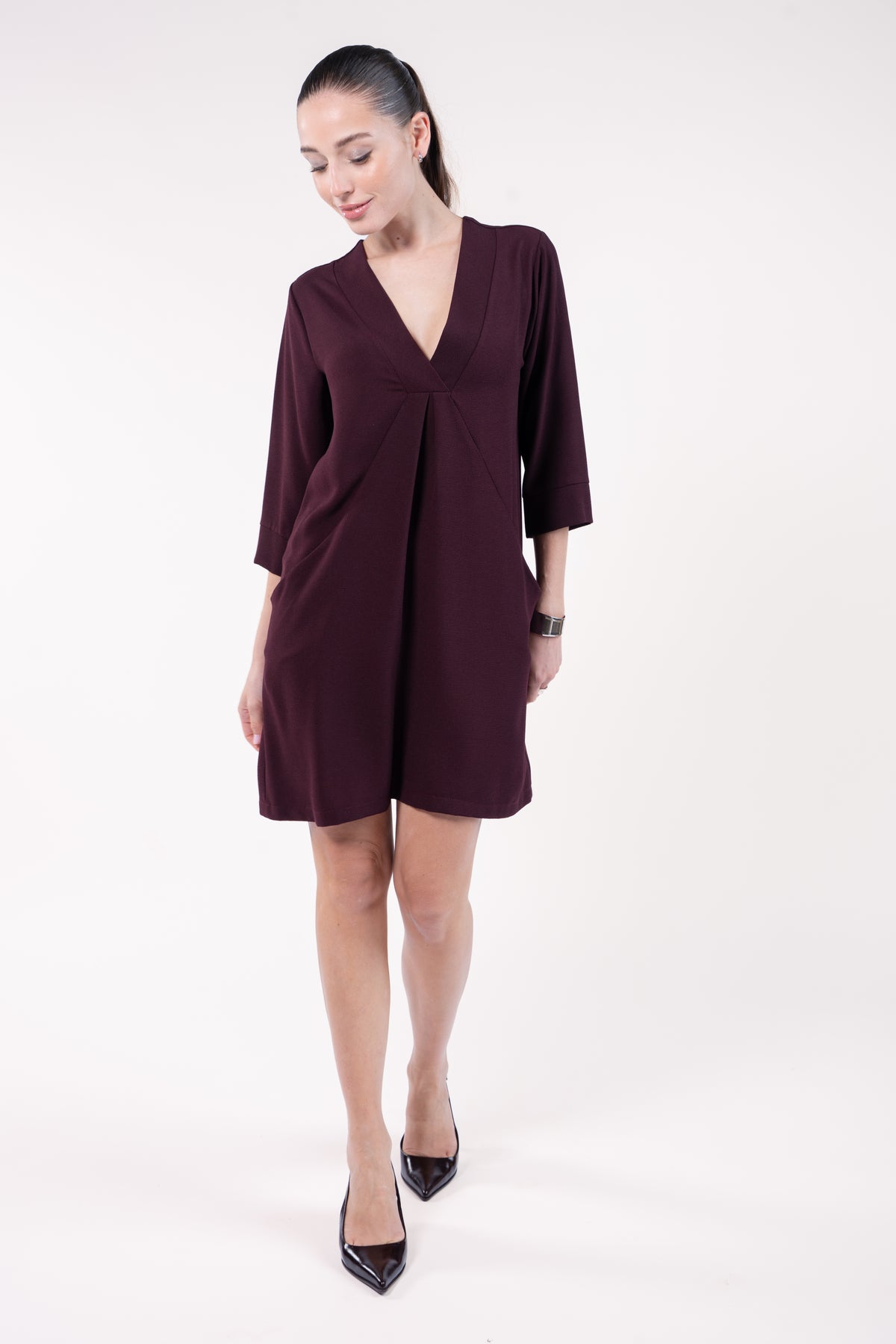 Robe femme col v bordeaux avec escarpin 