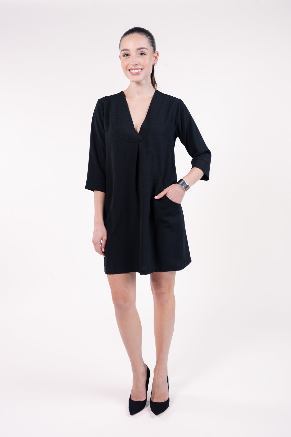 Robe femme col v noire et talon noir 