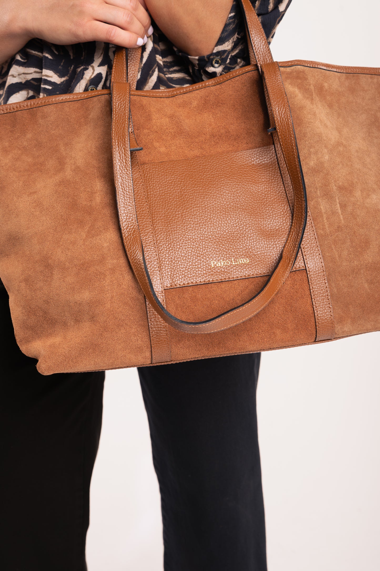 ÉLISABETH CAMEL LEATHER TOTE BAG