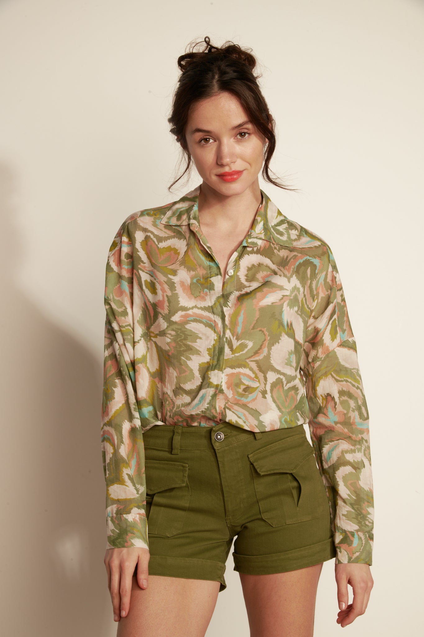 SAFARI STONE FLAME SHORTS - KHAKI
