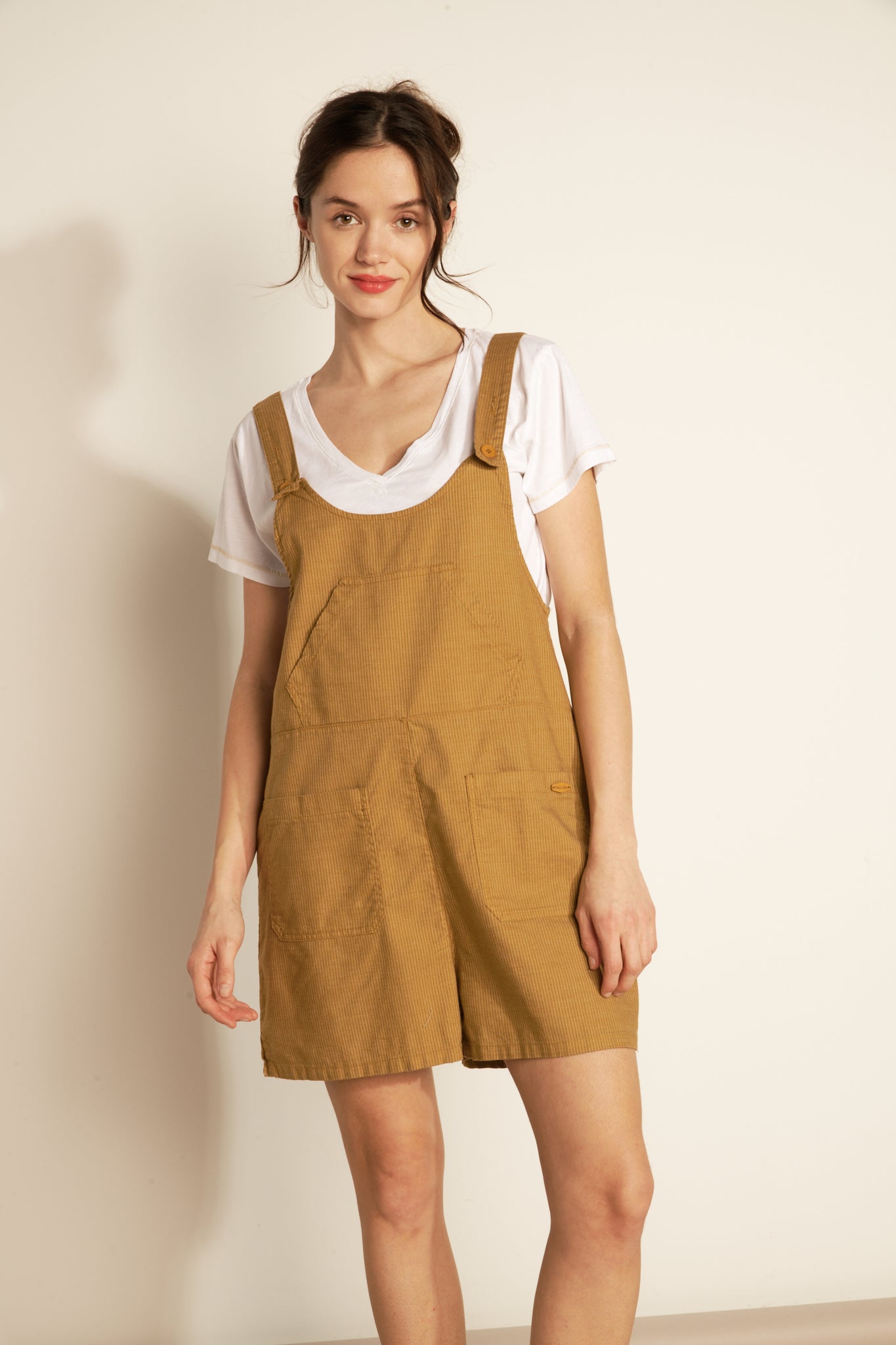 FINE STRIPED SHORT OVERALLS - AMBER