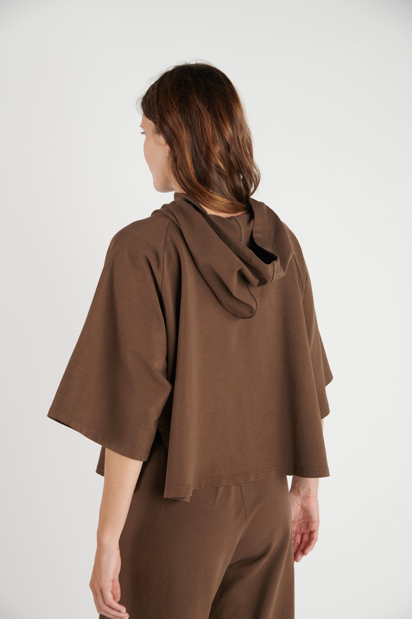 SWEAT CAPUCHE COURT DAYAN EXPRESSO