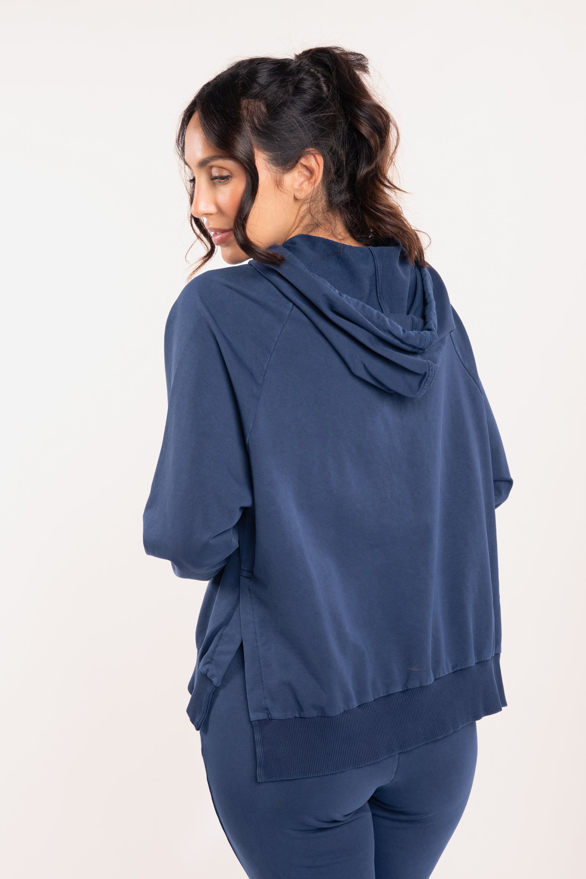 Sweat oversize marine de dos