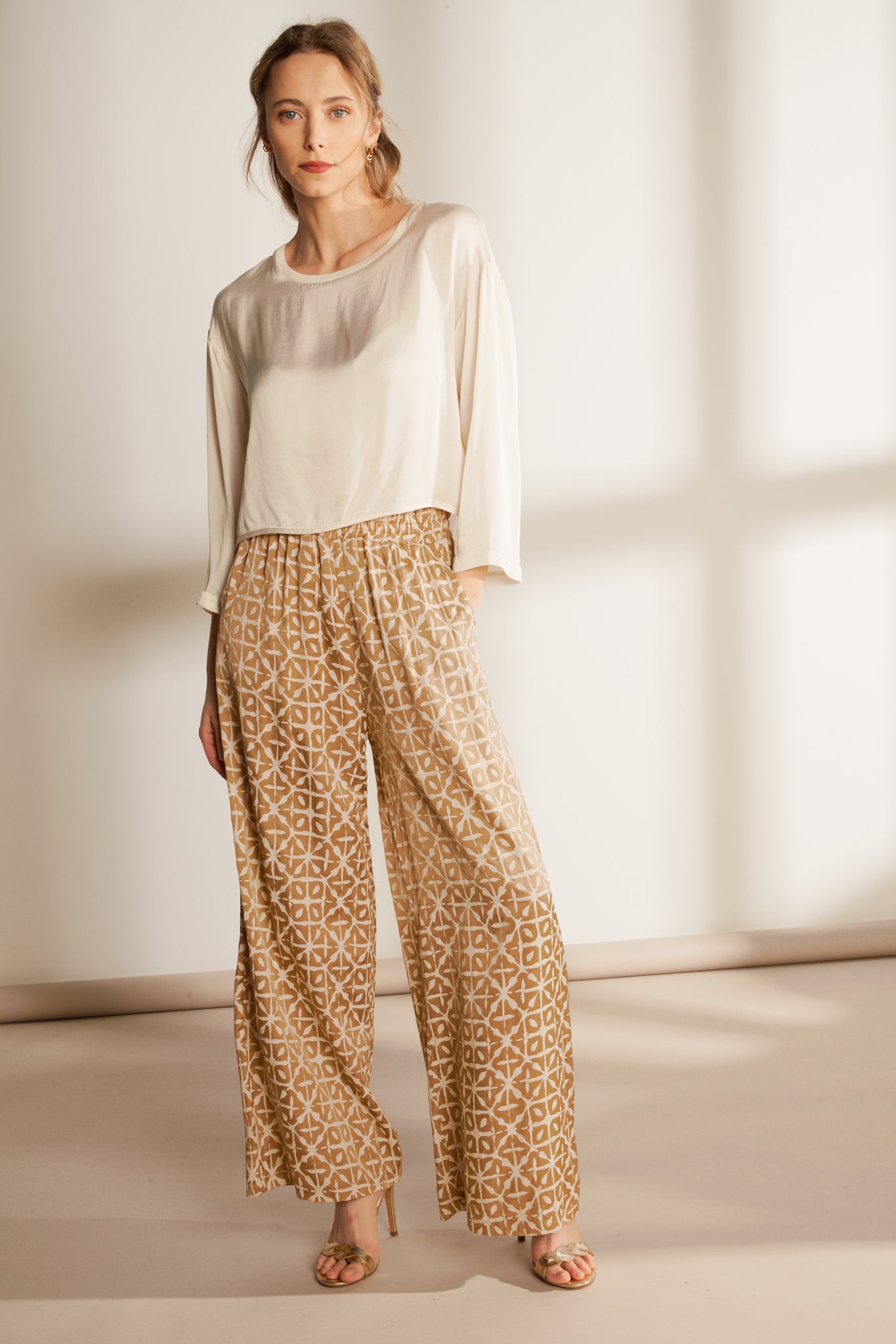 LOOSE SHORT TOP M 3/4 SILKY (FA718B05Q) - NATURAL