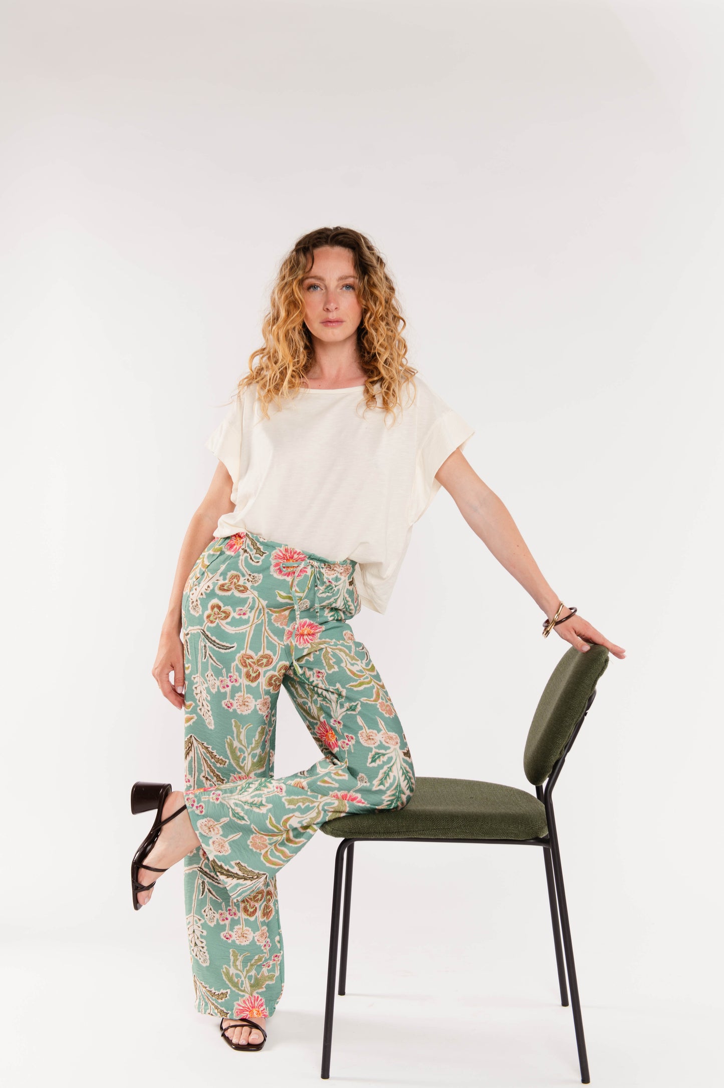 PANTALON À FLEURS FABIO VERT D'EAU