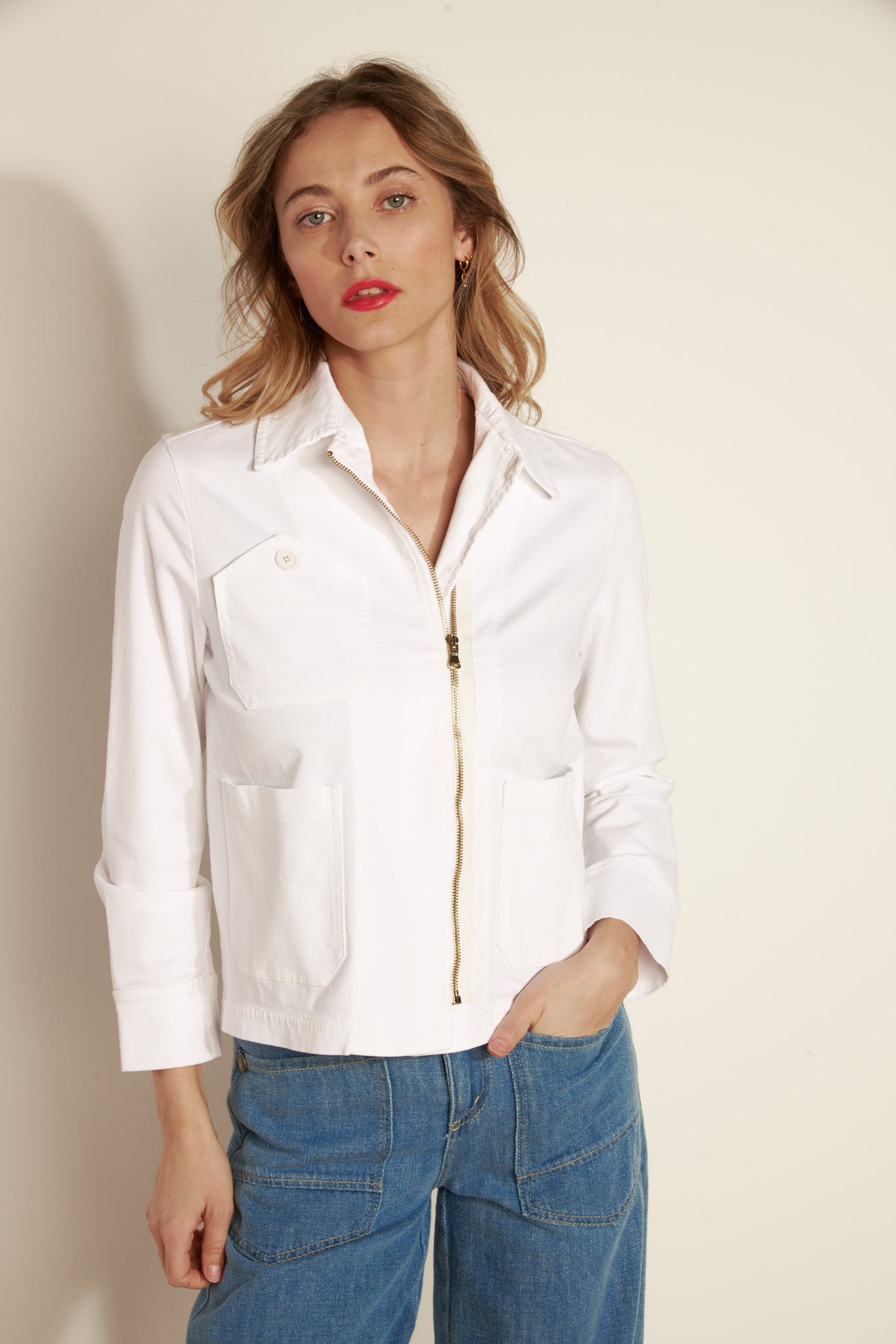 ALINE WHITE ZIPED JACKET