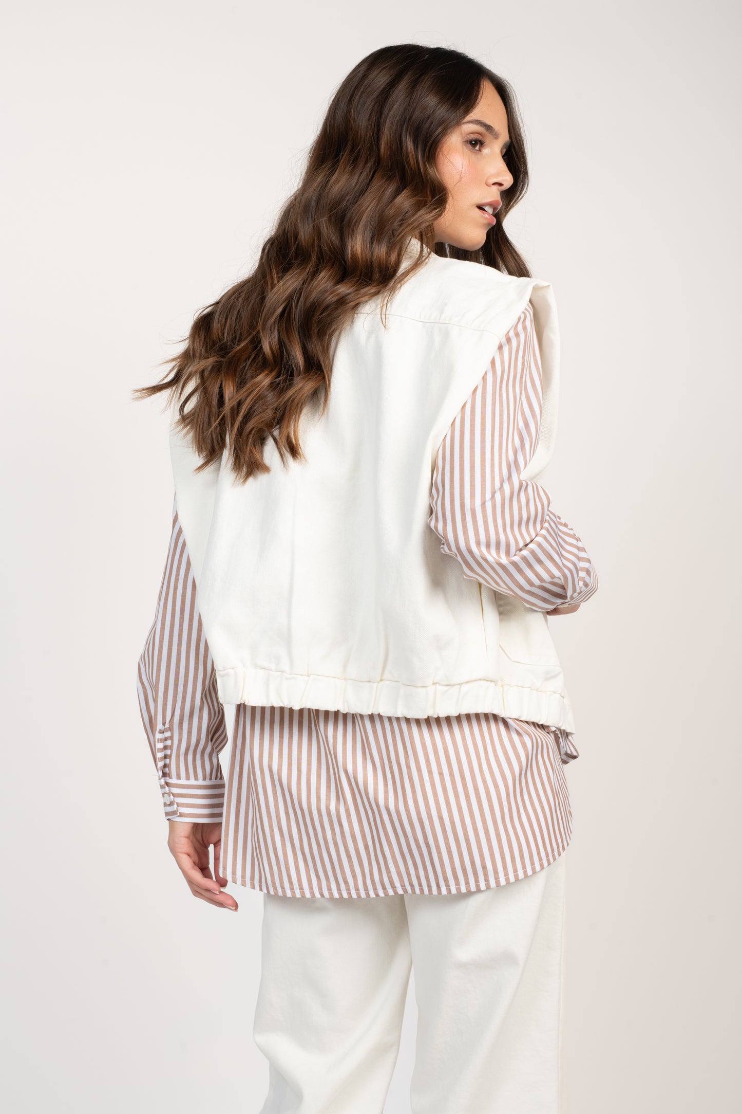 VESTE SANS MANCHES ESTHER ÉCRUE