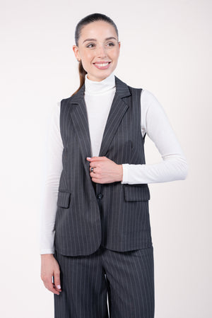 BLAZER SANS MANCHES RAYÉ GRIS - ÉVANGÉLINE