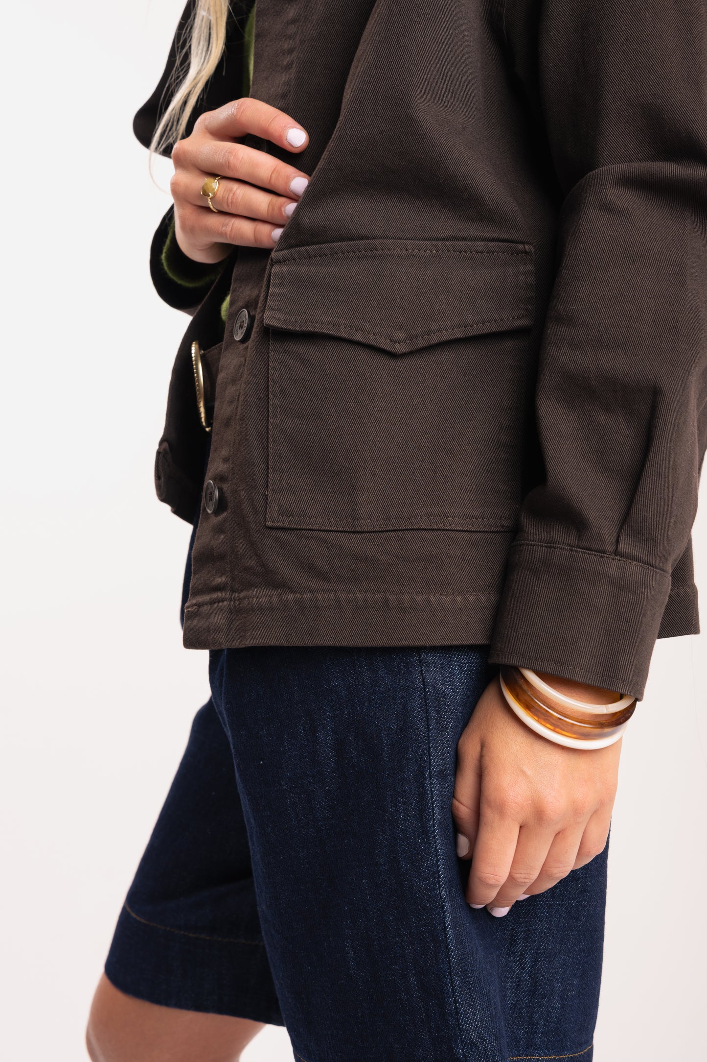 Veste bouton marron et bermuda en denim brut 