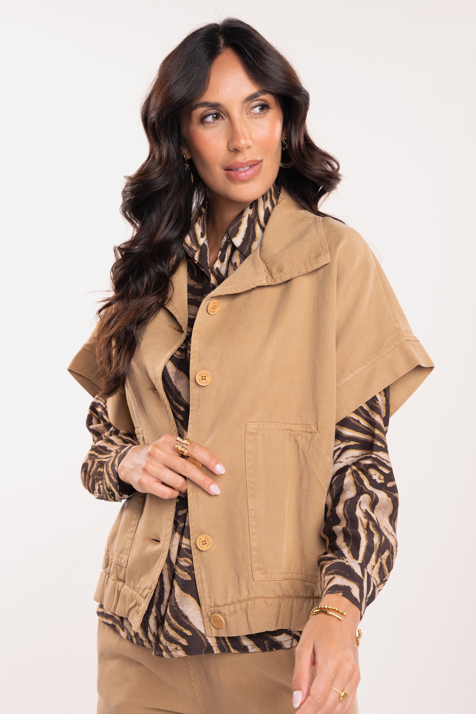 Veste sans manche camel et chemise imprimée zèbre marron 