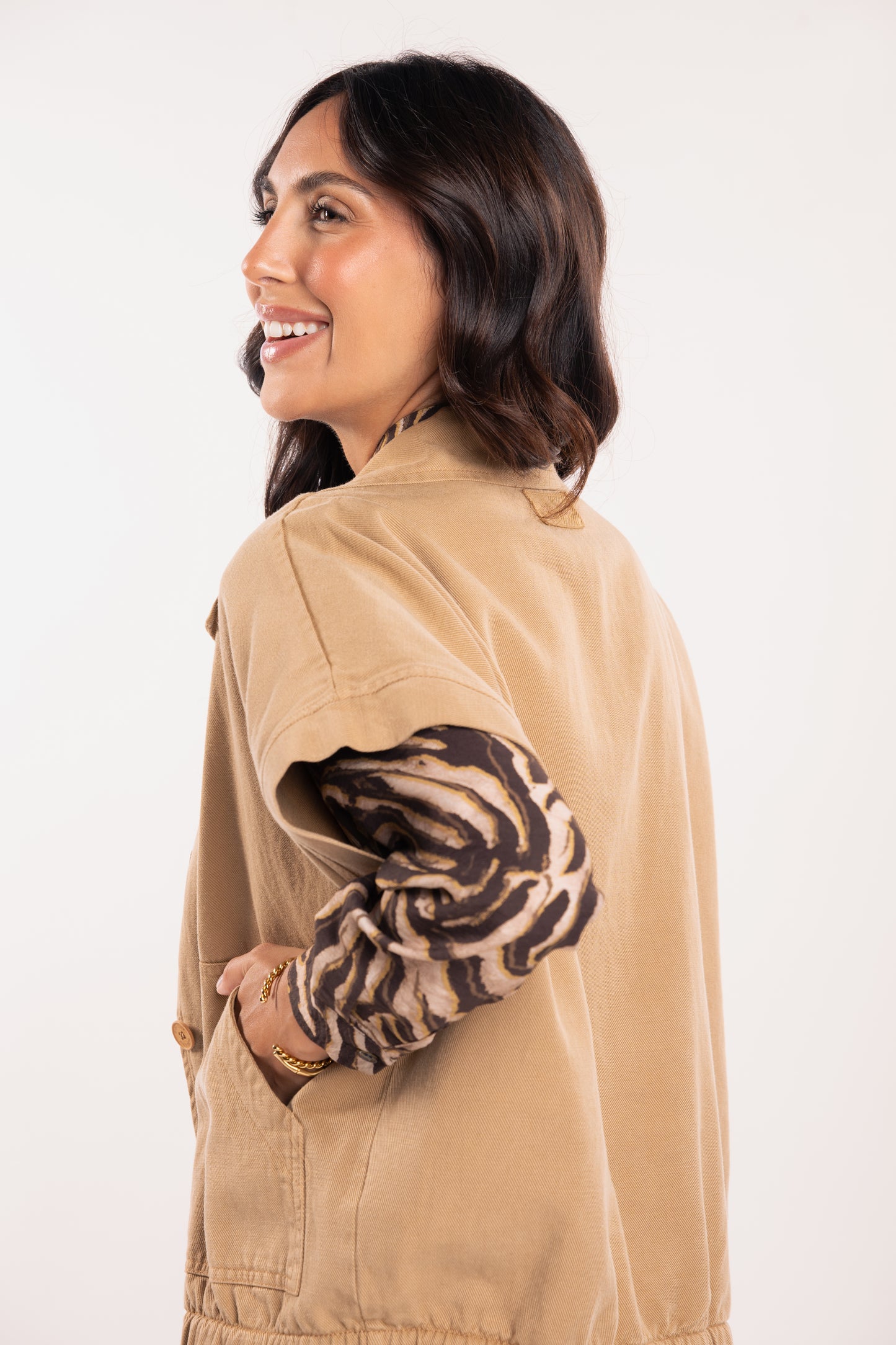 Veste sans manche camel et chemise imprimée zèbre marron