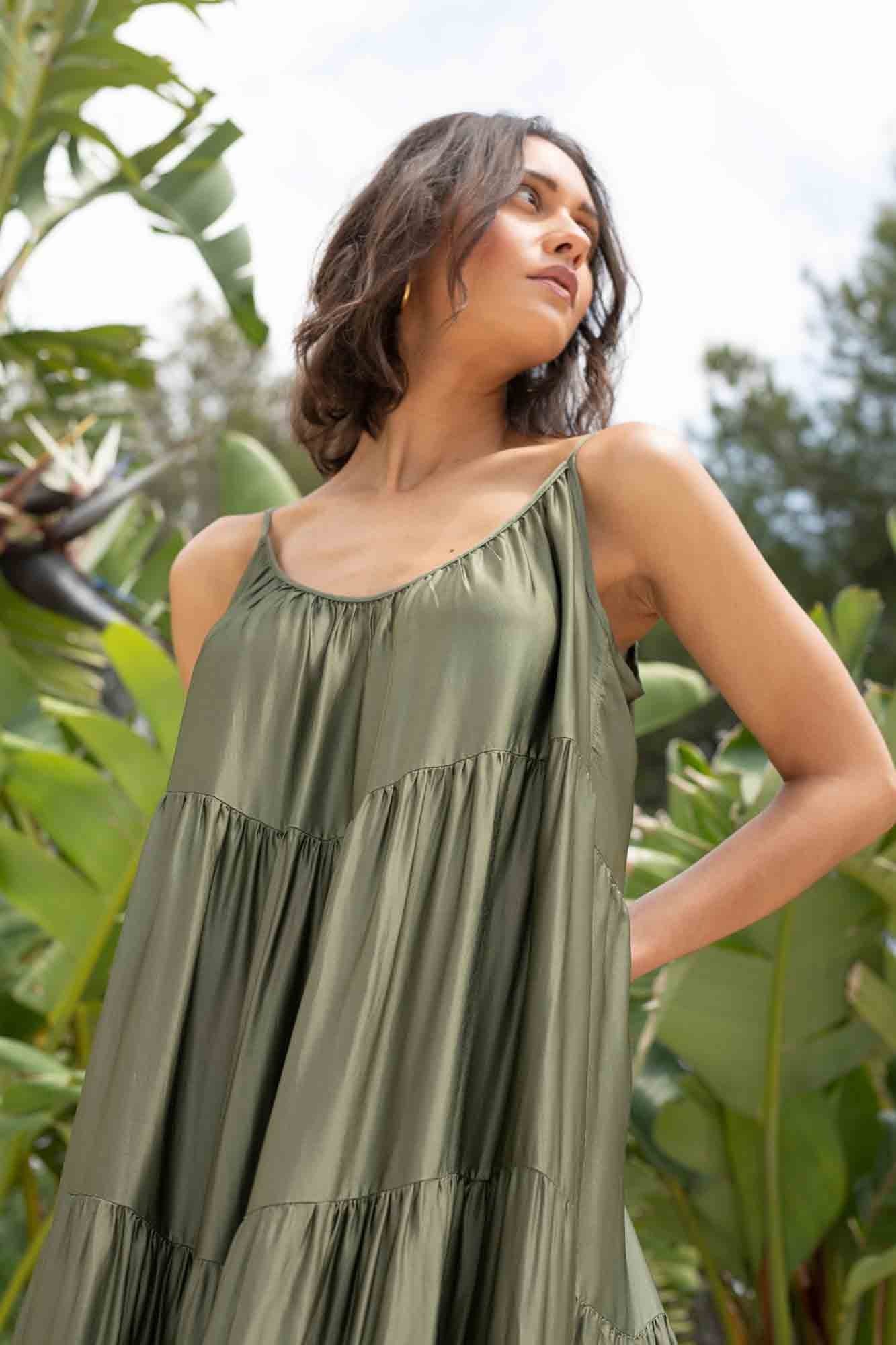 ROBE LONGUE VOLANT GABRIELLA KAKI
