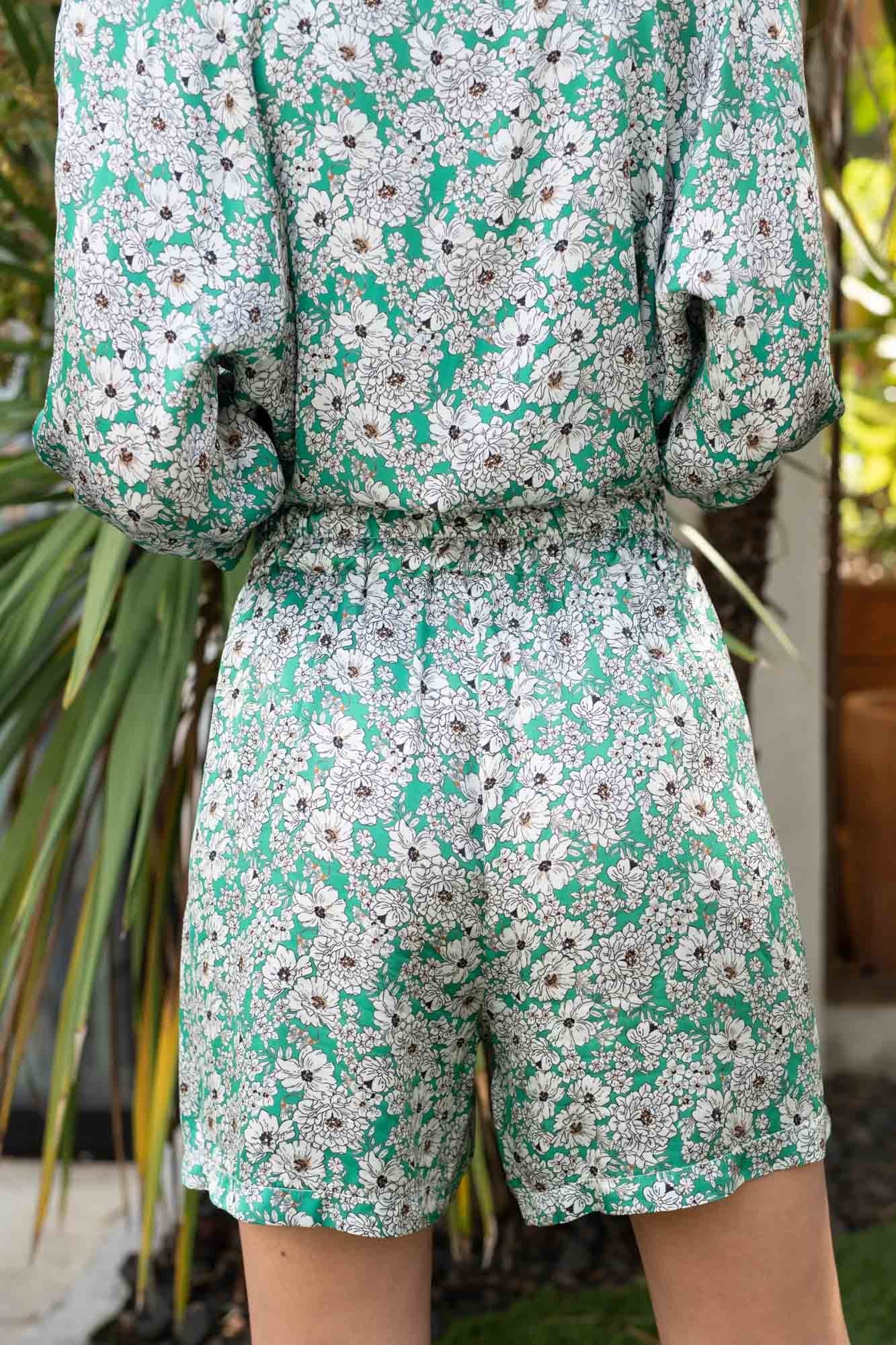TROPICAL GREEN FLORAL EDEN SHORTS